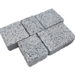 kostka-betonowa-granit-duzy-plukany-bialy